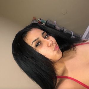 Meet your Posher, Yara